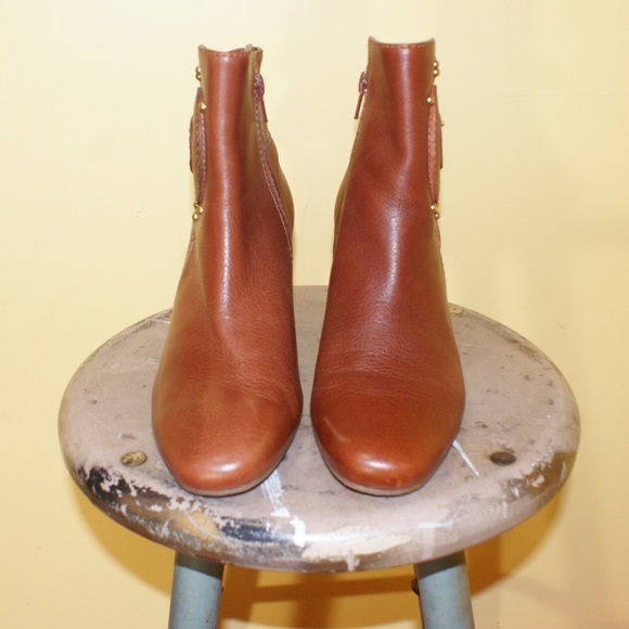 Antonio Melani Brown Leather Ankle Booties - Picture 2 of 8